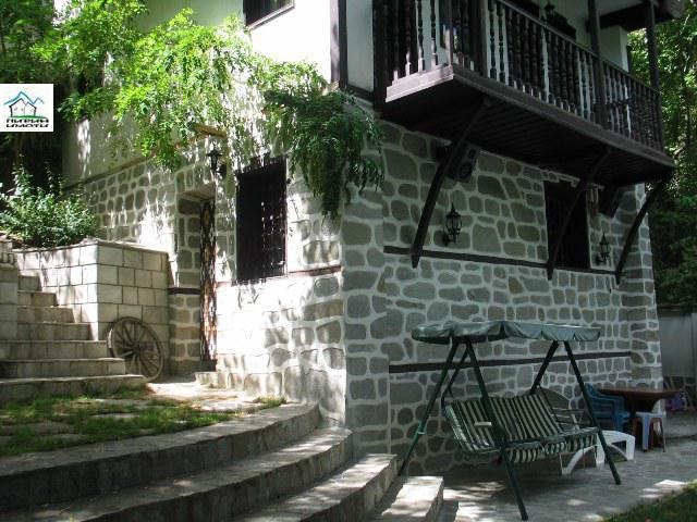 Къща в село