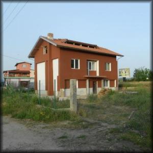 КЪЩА 300м²